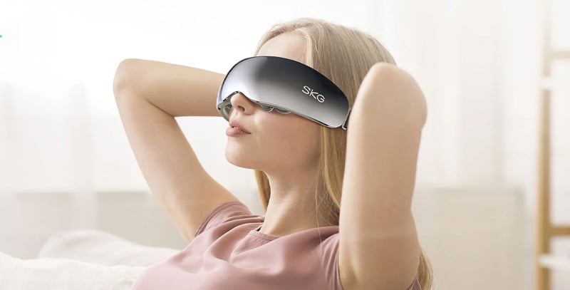 Máy massage mắt SKG