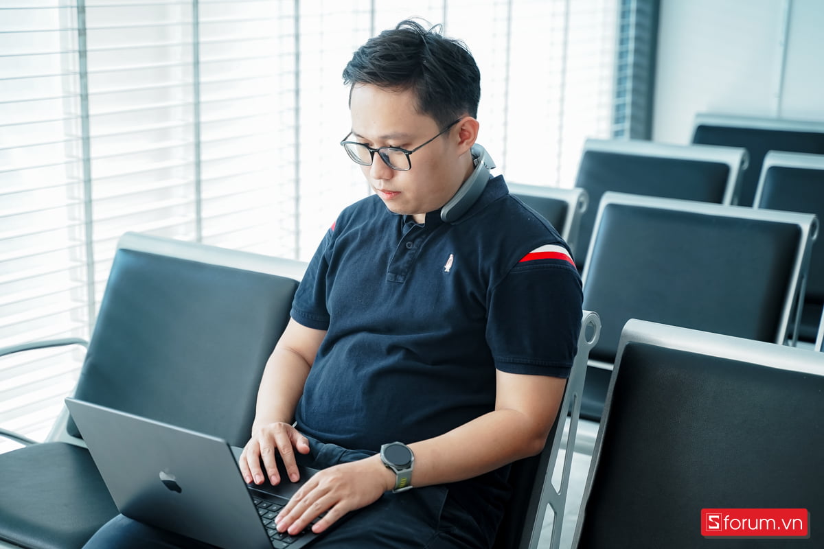 Trải nghiệm thực tế Máy Mát Xa Cổ SKG G7 PRO-E nhỏ gọn dễ dàng mang đi - SKG Việt Nam