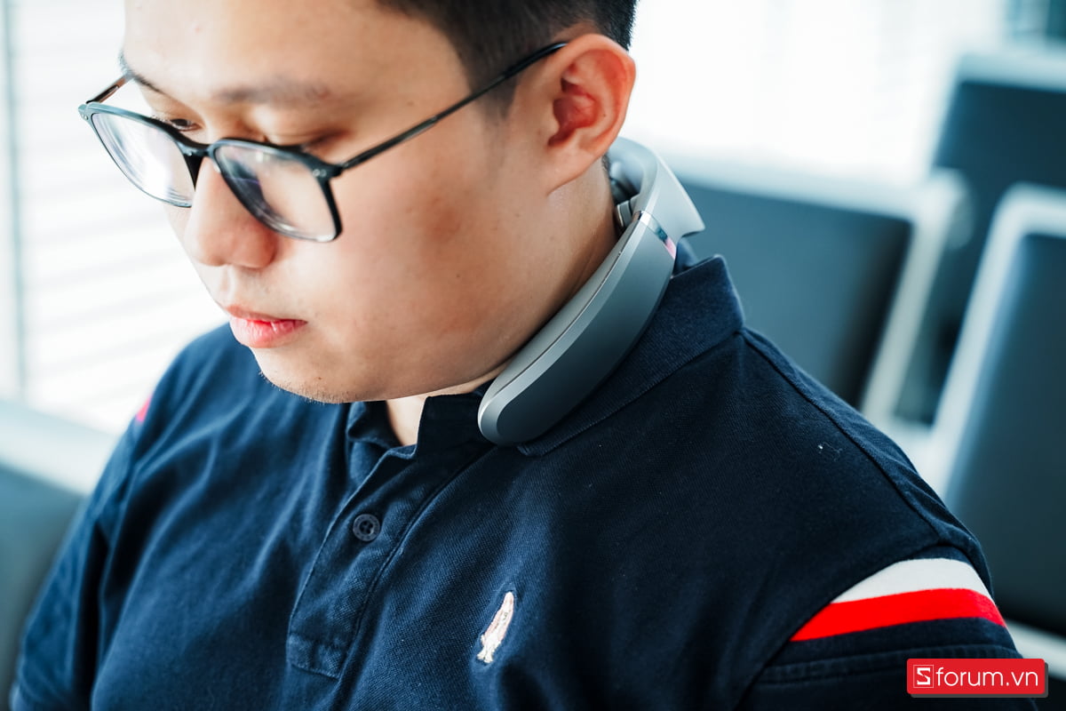 Trải nghiệm thực tế Máy Mát Xa Cổ SKG G7 PRO-E nhỏ gọn dễ dàng mang đi - SKG Việt Nam