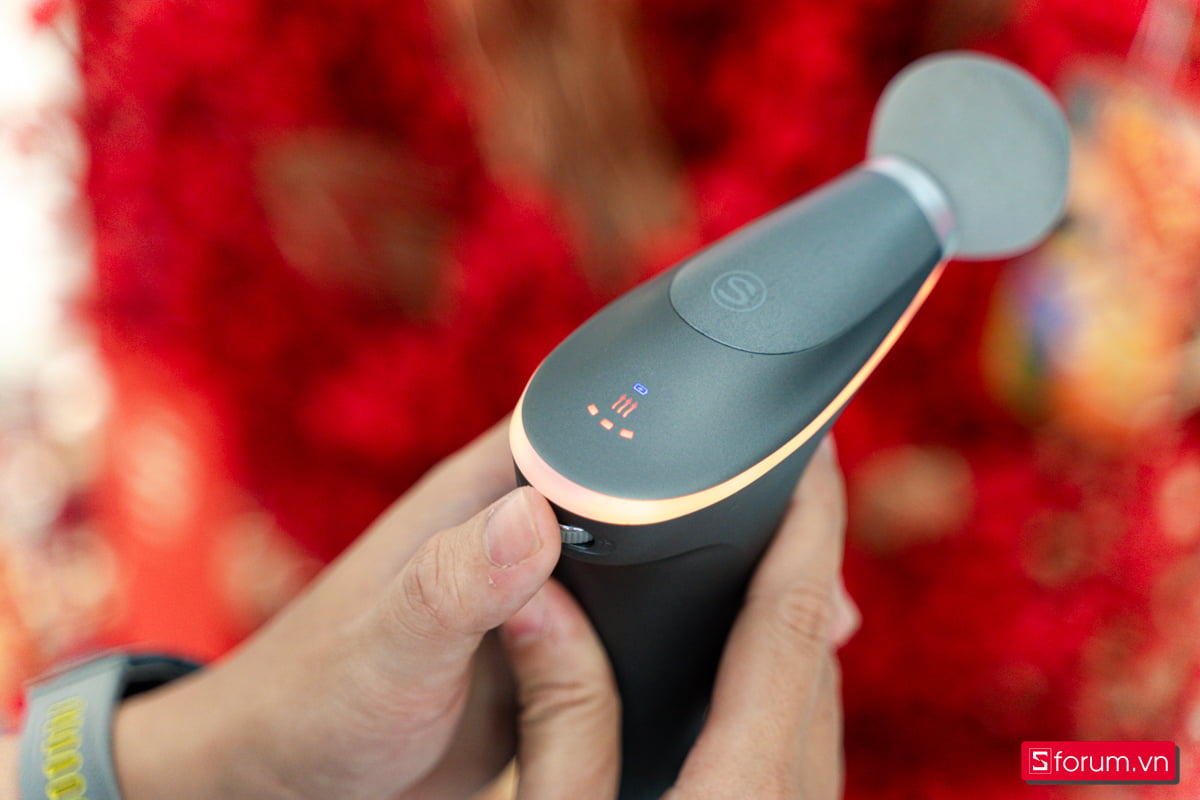 Trên tay súng massage mini cầm tay SKG F7-E: Giảm Đau Mỏi Cơ Hiệu Quả - SKG Việt Nam
